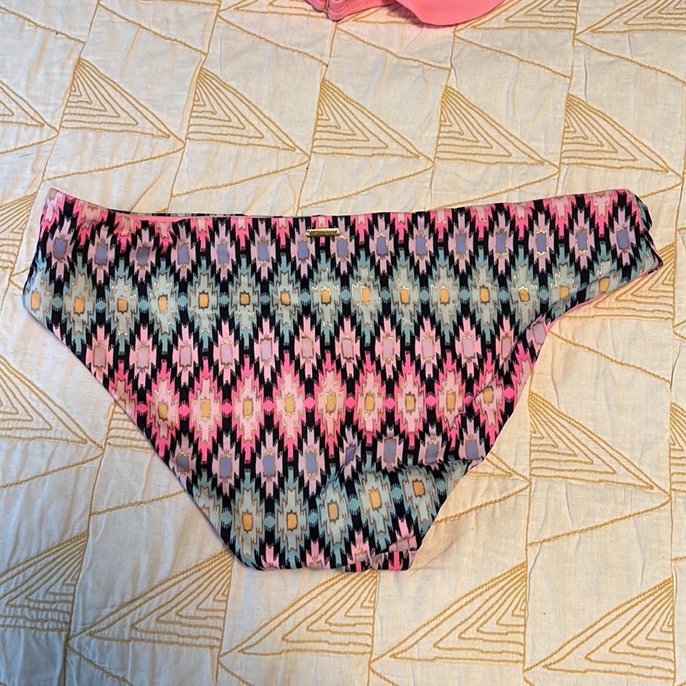 Victoria Secret bikini - Picture 5 of 6